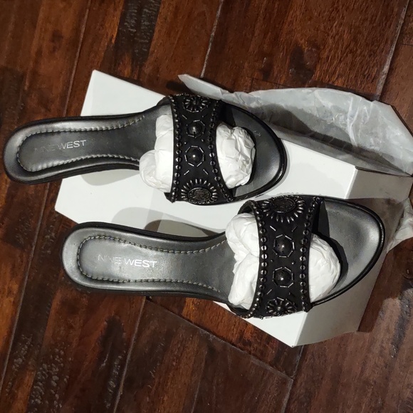 Nine West beaded black and silver heels, silk, 8.5 - Picture 10 of 14